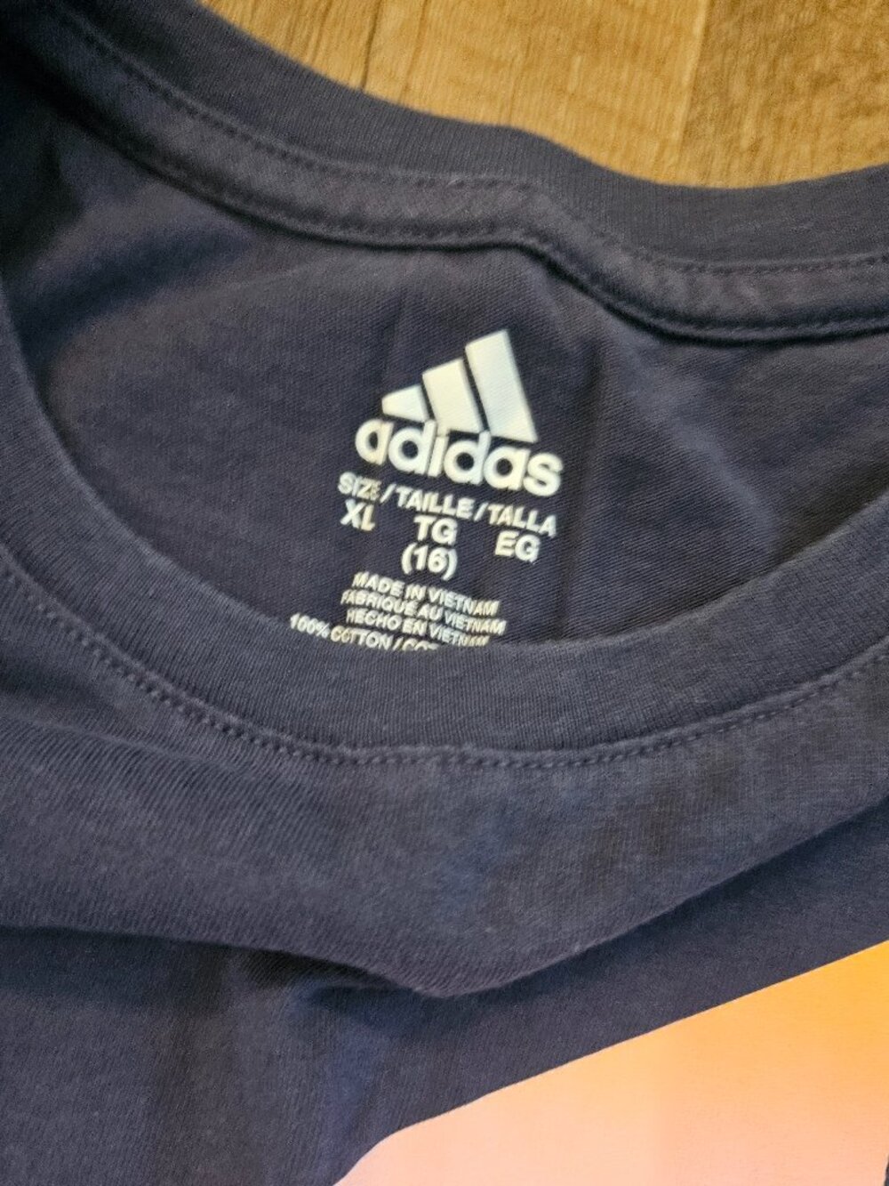 Adidas Girls Navy Graphic Logo T-Shirt XL (16) - Picture 3 of 3